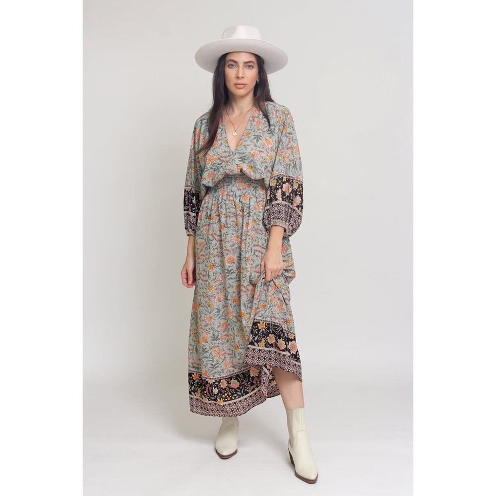 Love Stitch Amanda Volume Sleeve Maxi Dress - Picture 12 of 14